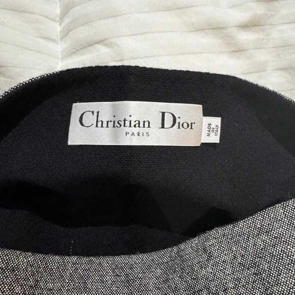 DIOR wool gray Tweed Cape Poncho Pre-Fall 2017 - Picture 6 of 16